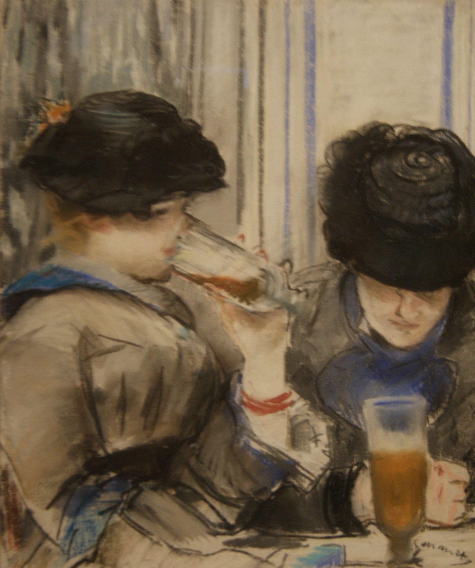 Femmes buvant de la bière