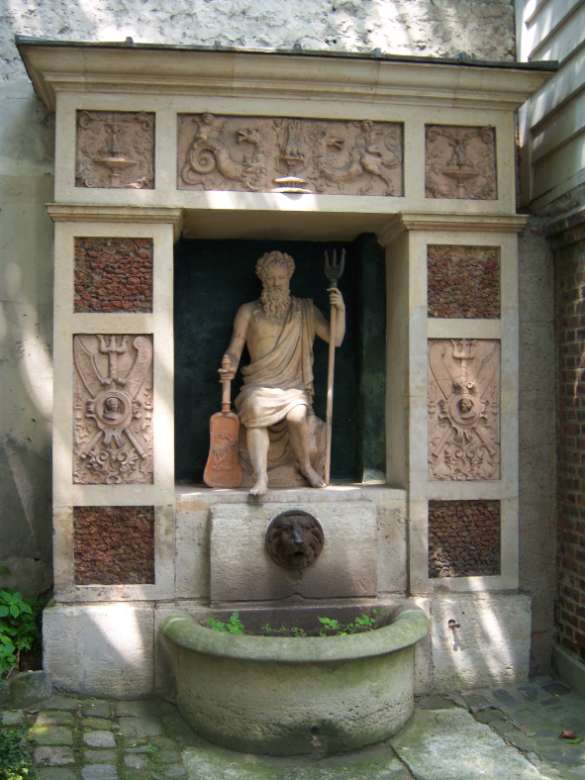 Fontaine de la cour des Vieilles-Thuilleries