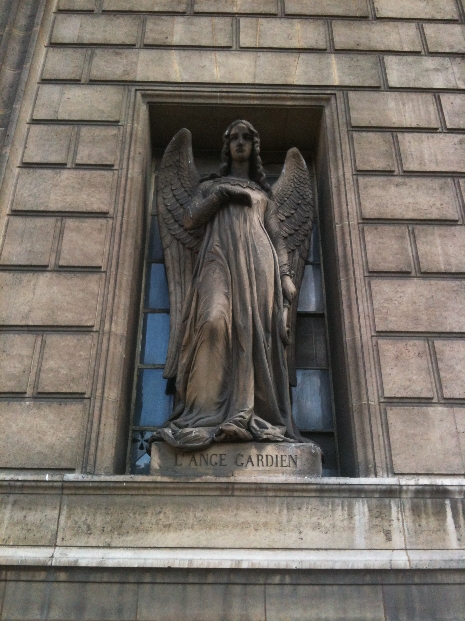 Statue de L'Ange gardien