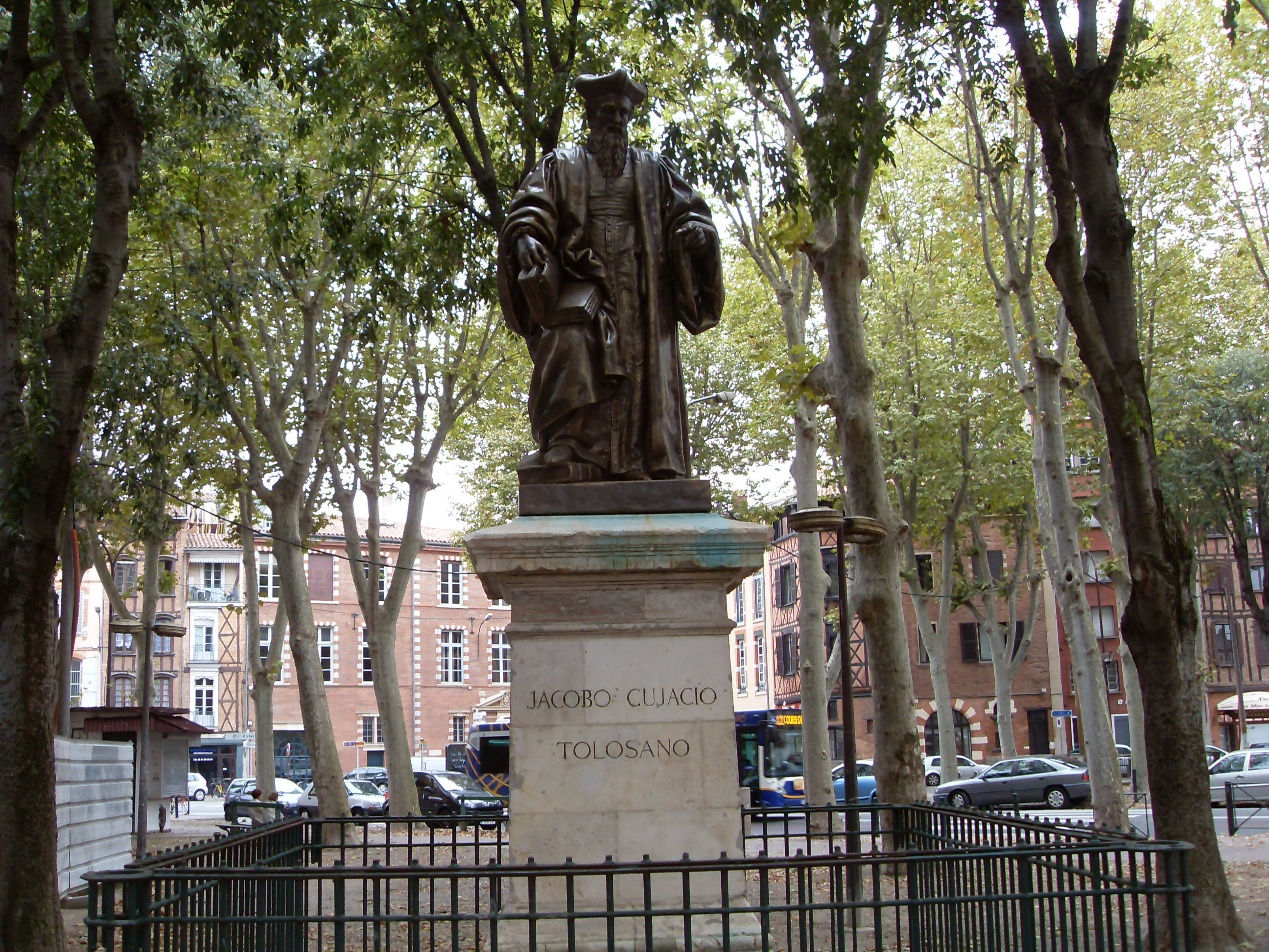 Statue de Jacques Cujas