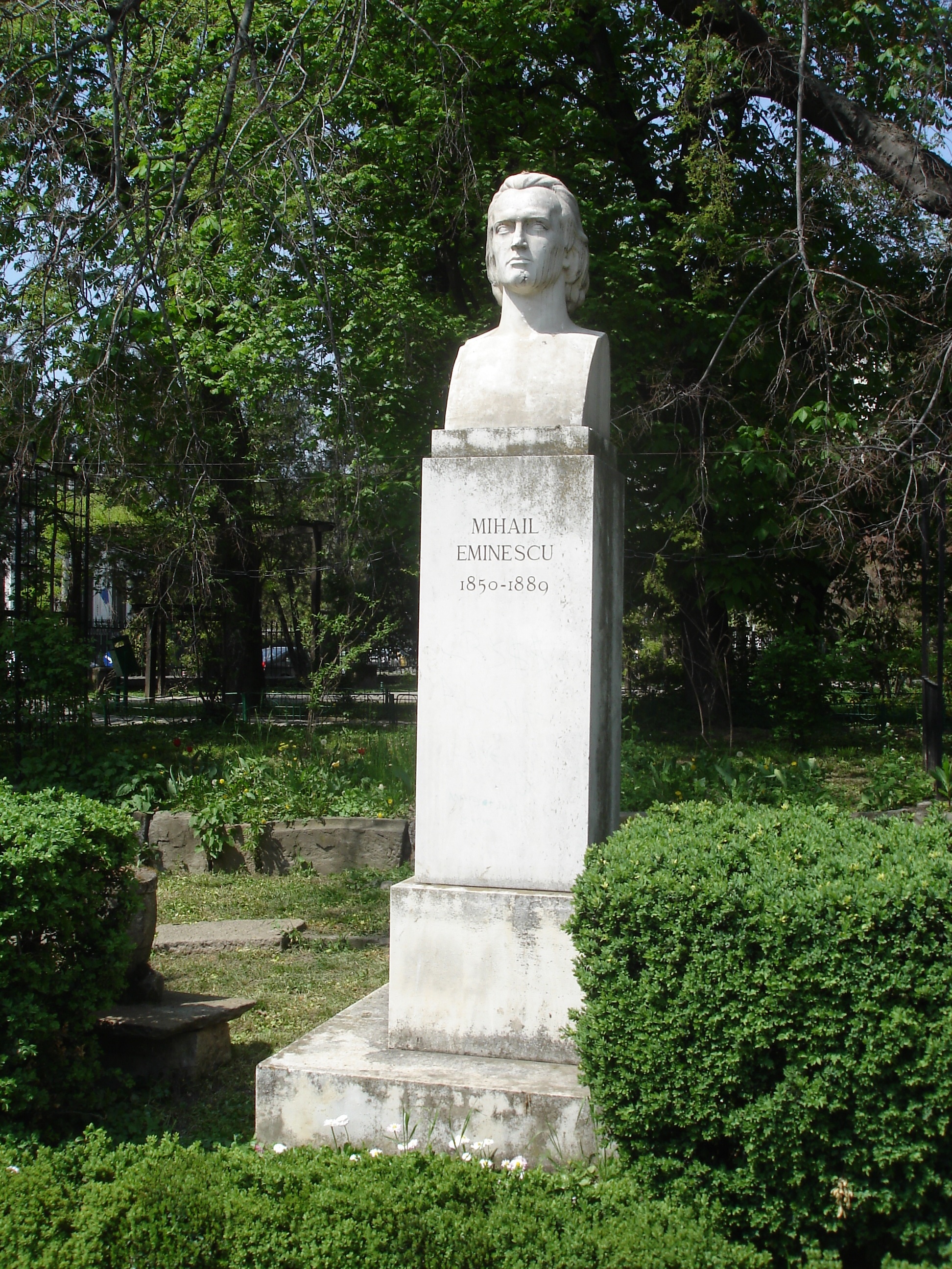 Buste de Mihai Eminescu