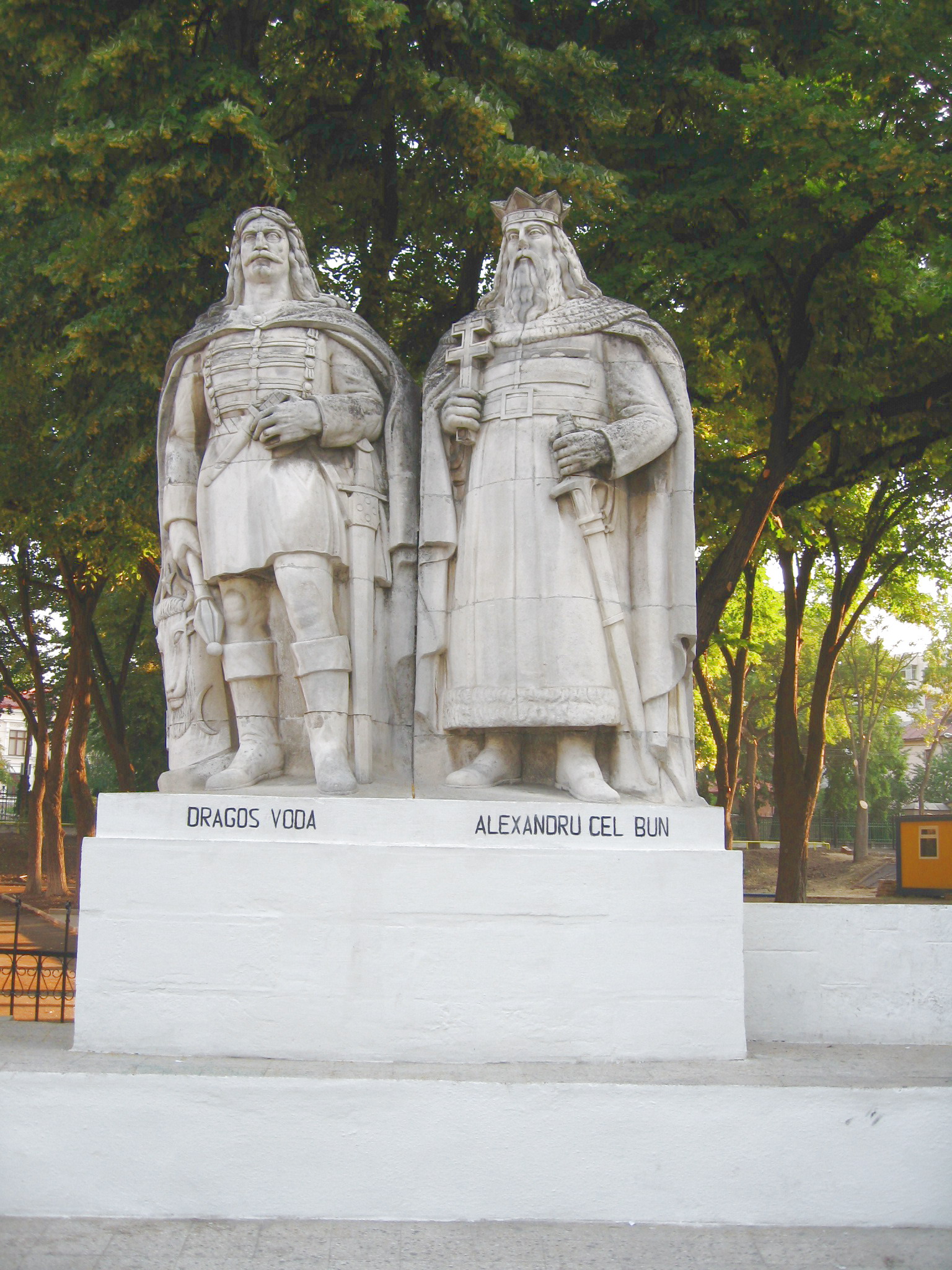 Statue de Dragoș Vodă