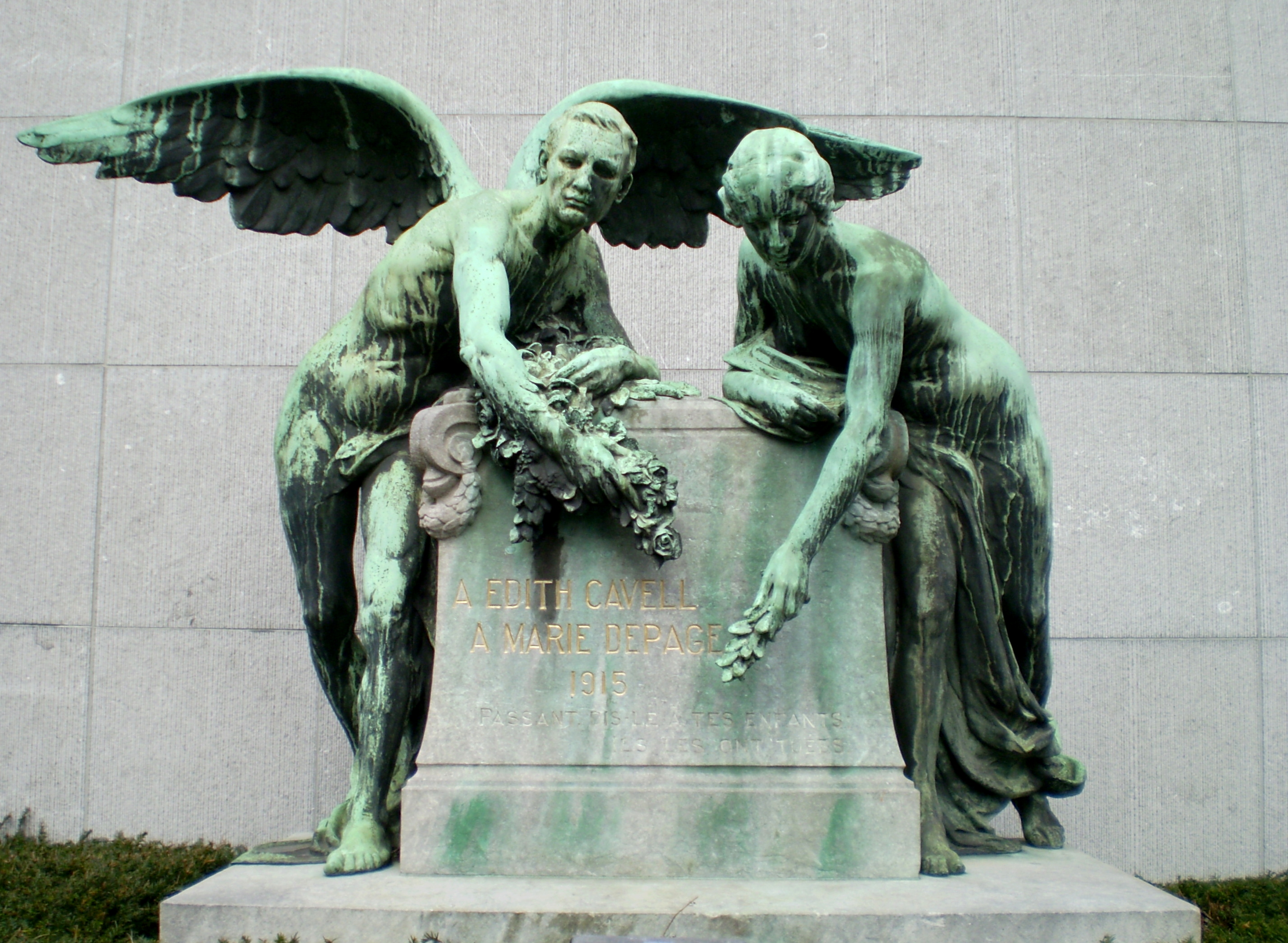 Monument en hommage à Édith Cavell et Marie Depage