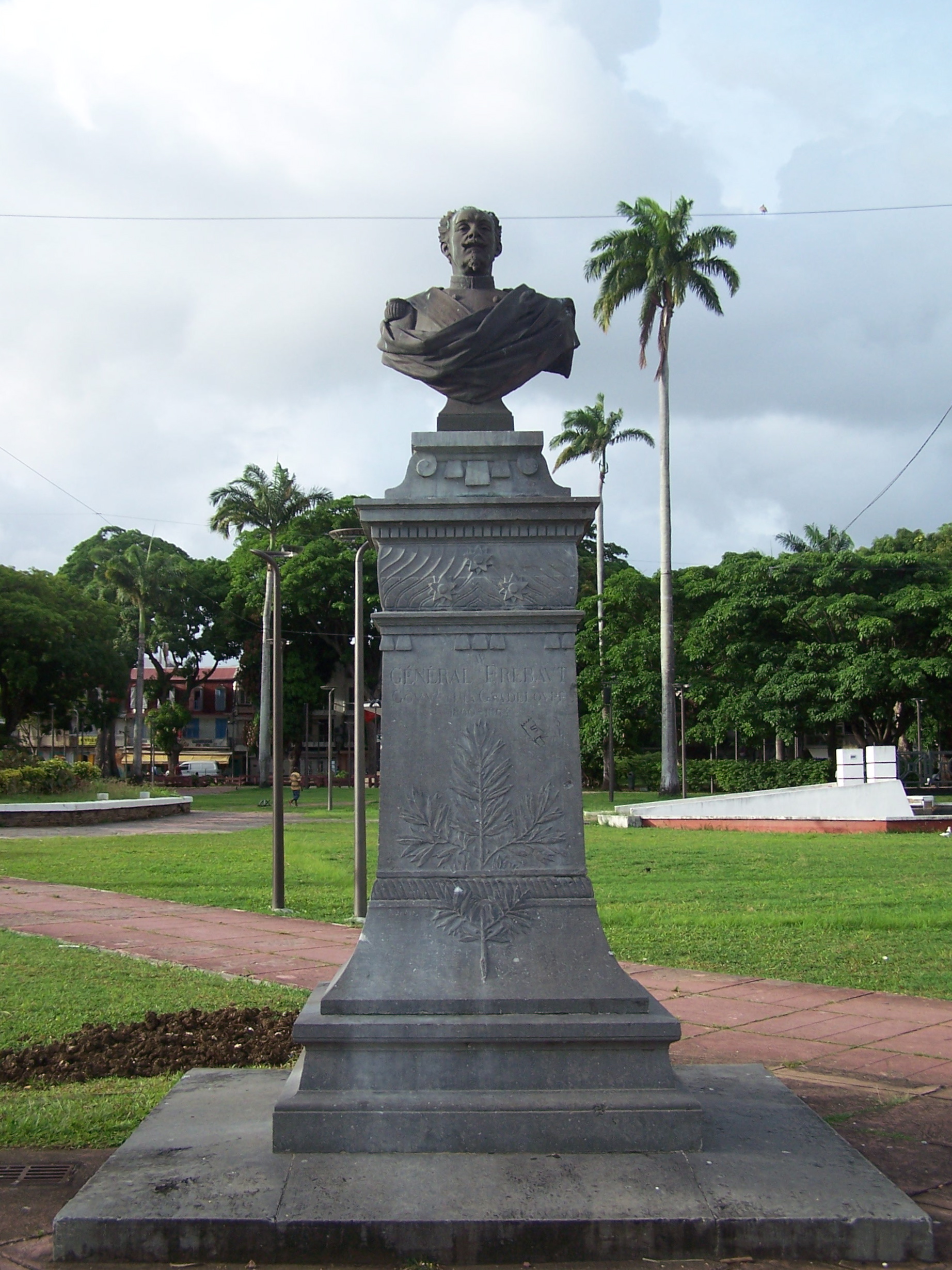 Monument au général Charles Victor Frébault