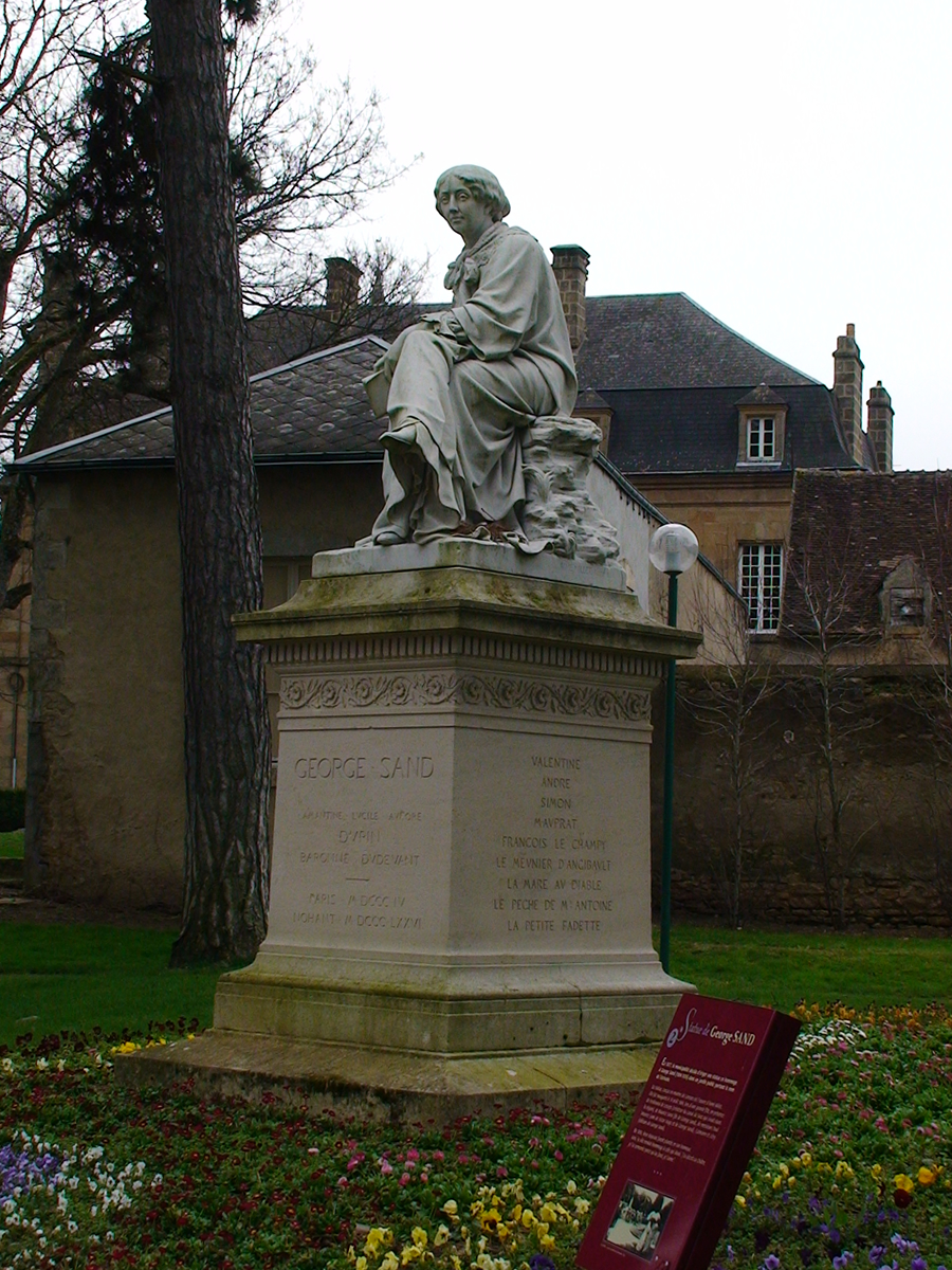 Statue de George Sand