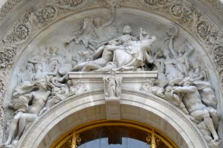Ville de Paris entourée des Muses