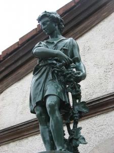 Statue de saint Vernier - Automne