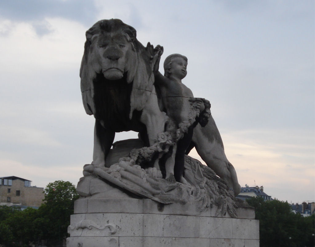 Lion à l'enfant