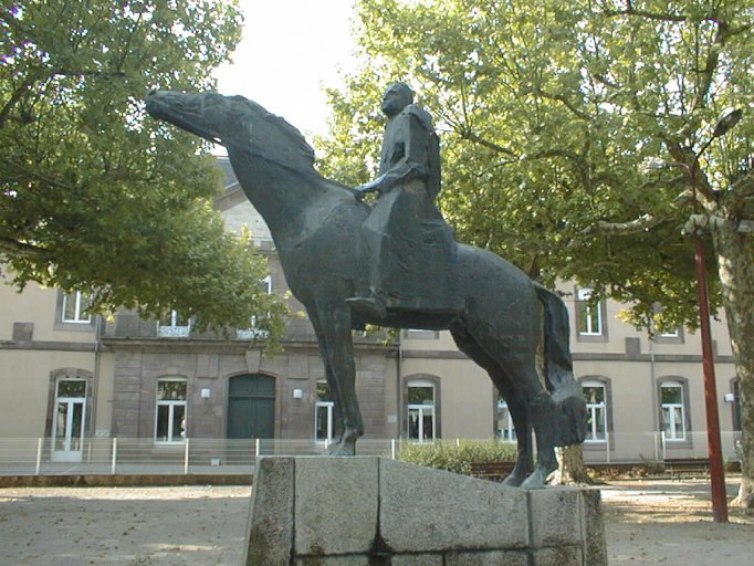 Statue équestre du Général Édouard de Curières de Castelnau