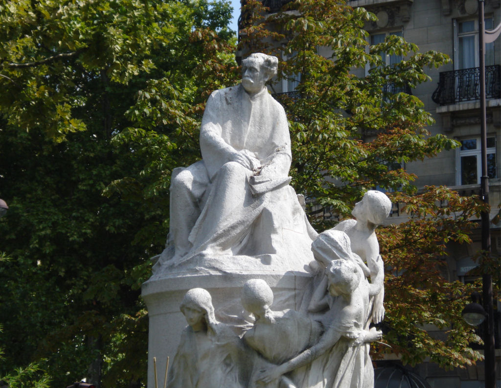 Monument à Alexandre Dumas fils