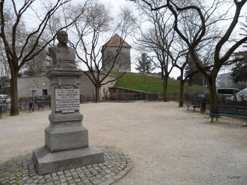 Buste de Henri Bouchot