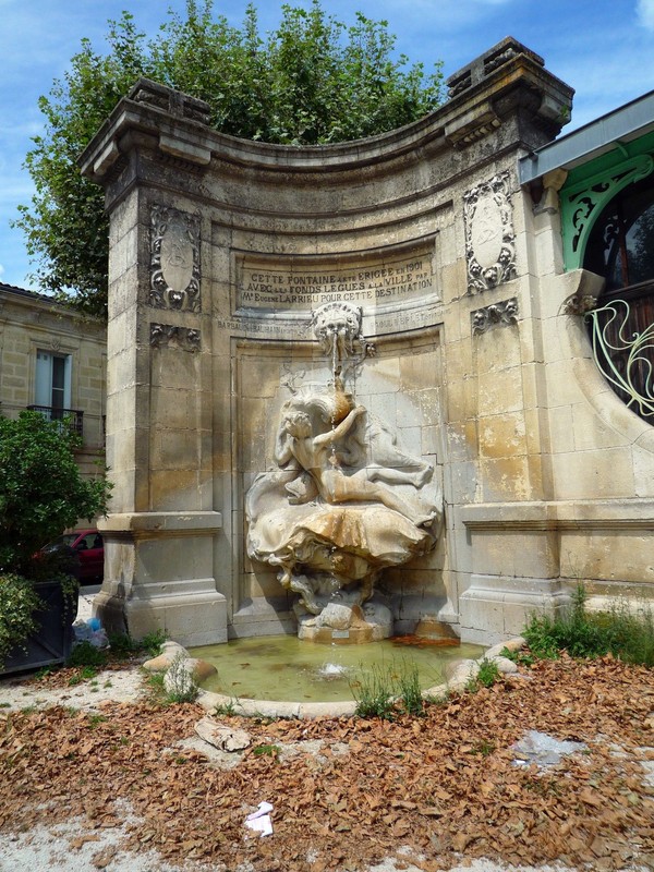 Fontaine Amédée-Larrieu