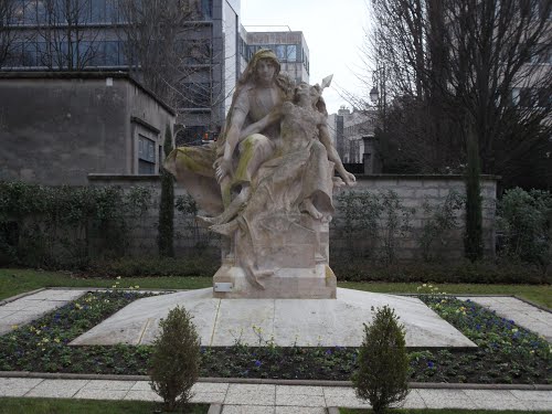 Monuments aux morts