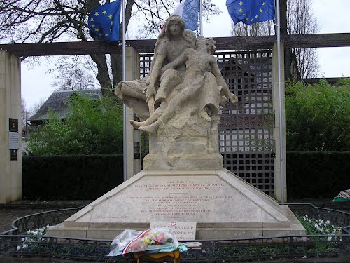 Monuments aux morts