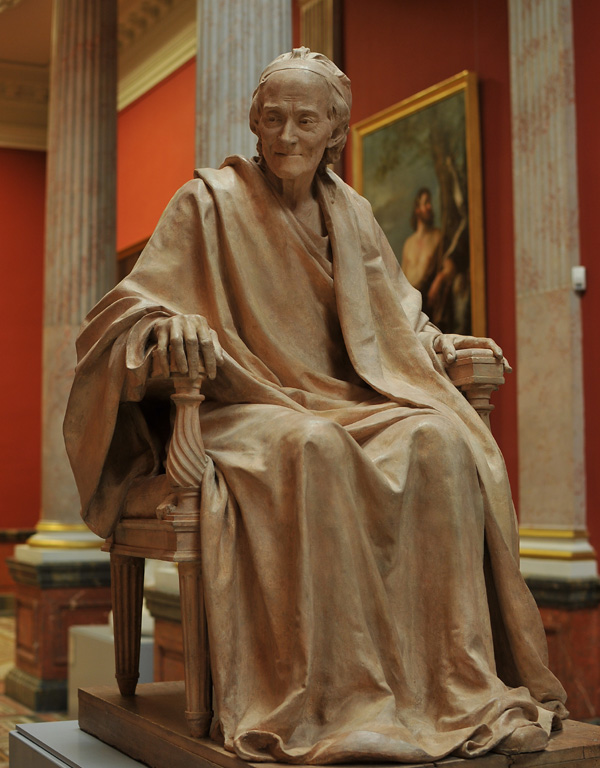 Voltaire assis