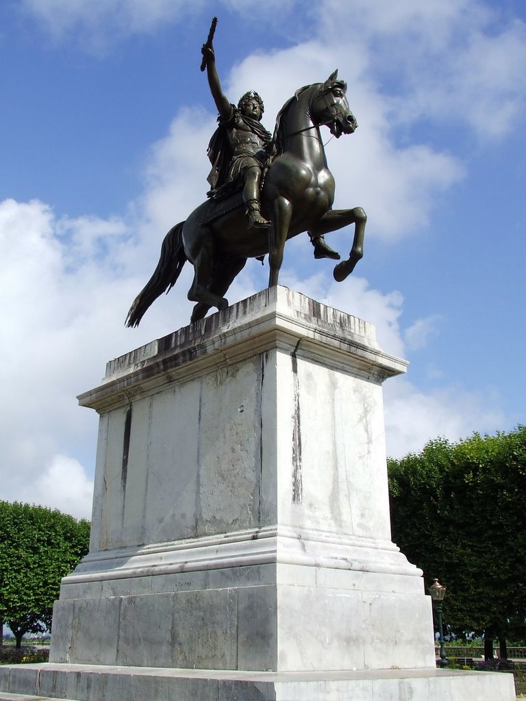 Statue équestre de Louis XIV