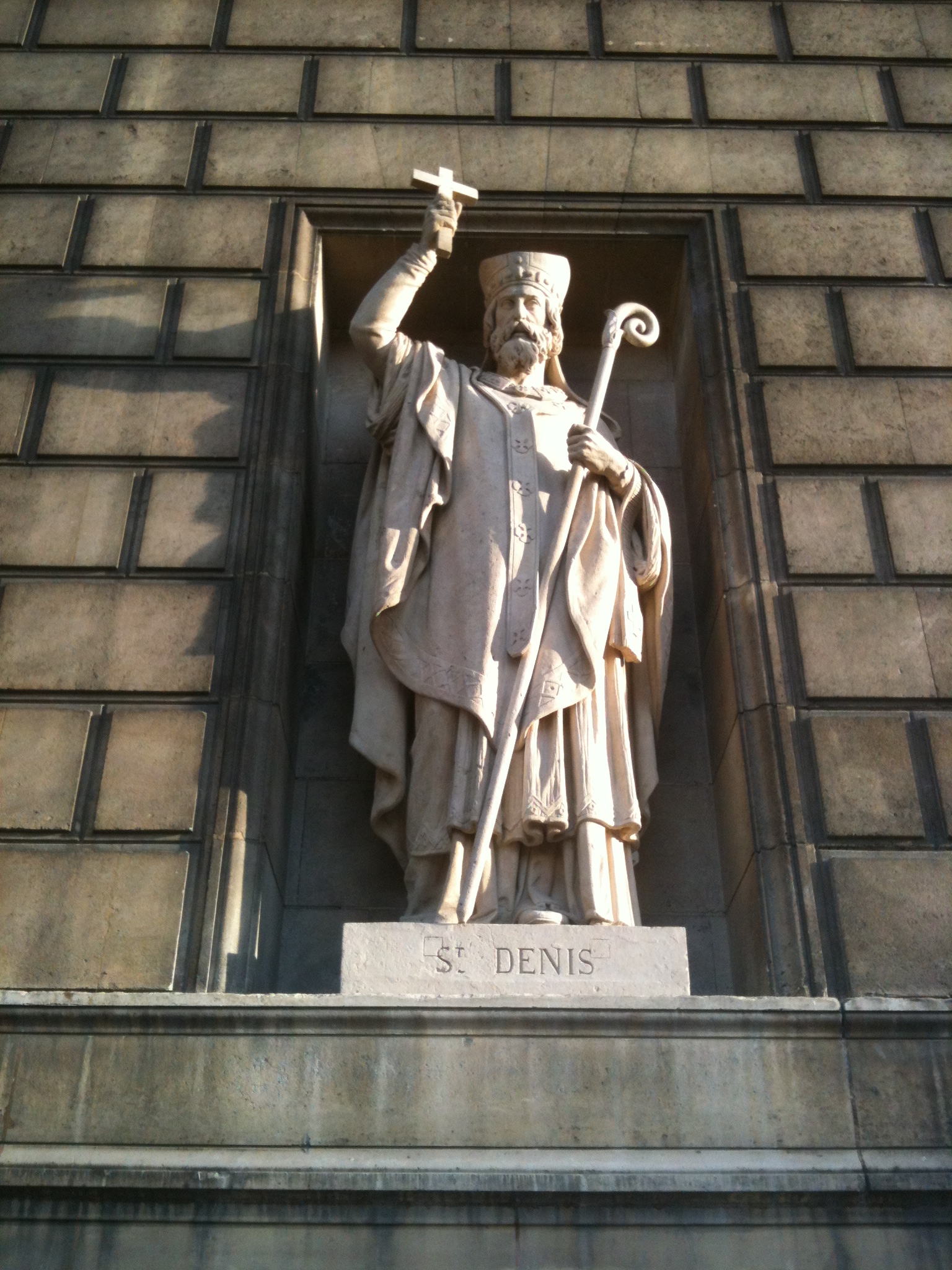 Statue de Saint Denis