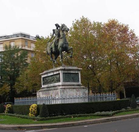 Statue équestre du duc d'Orléans