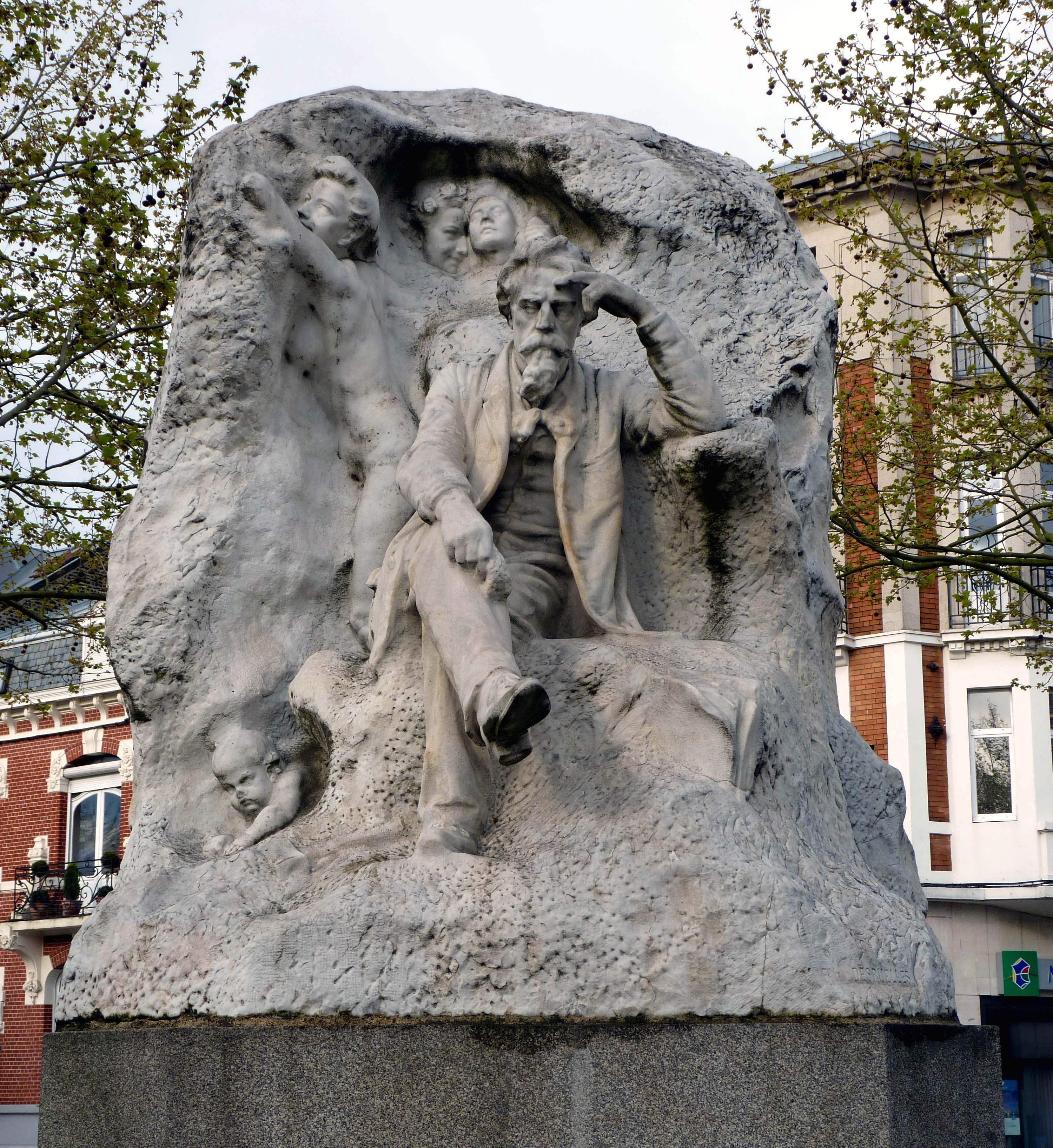 Monument à Jean-Baptiste Carpeaux