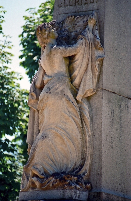 Monument aux morts de Crouy-sur-Ourcq