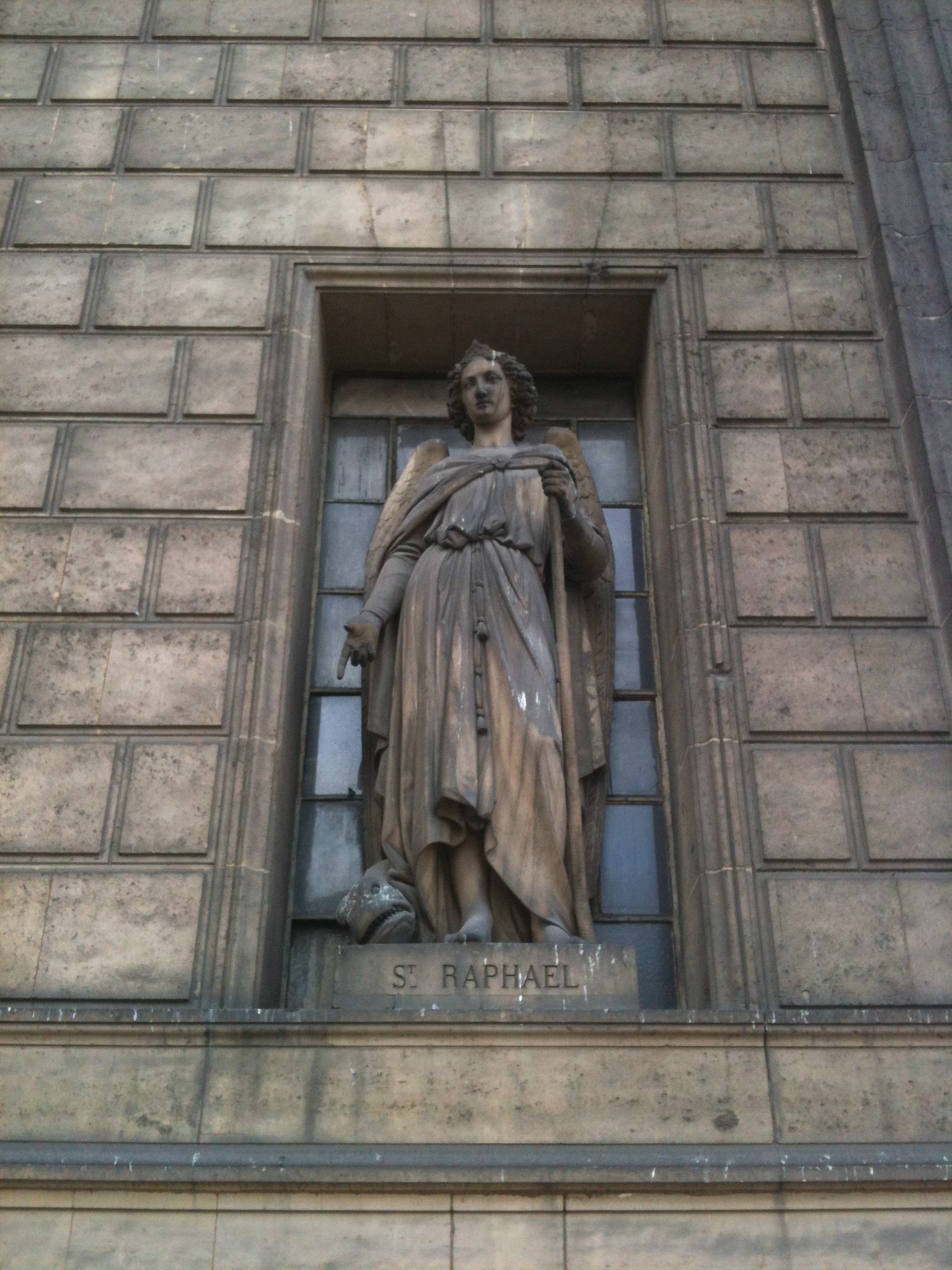 Statue de l'Archange Raphaël