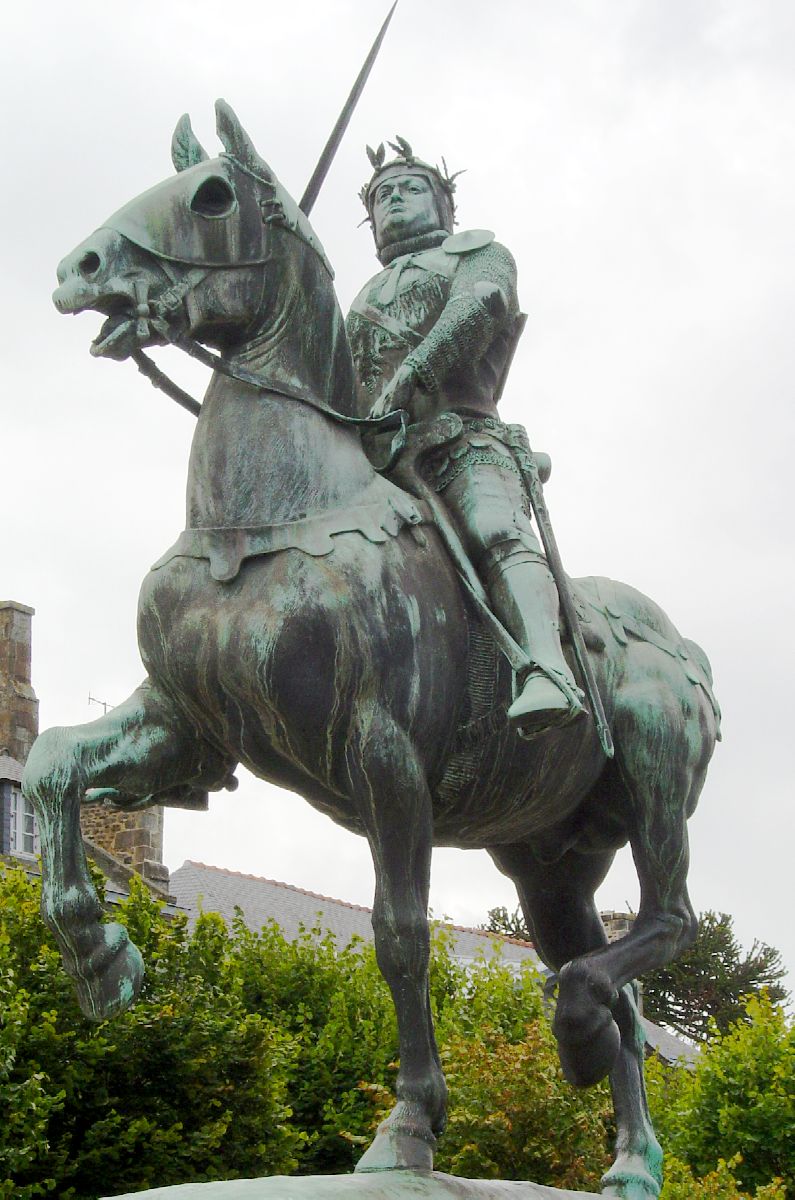 statue équestre de Bertrand du Guesclin