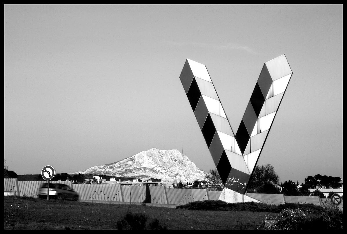 V