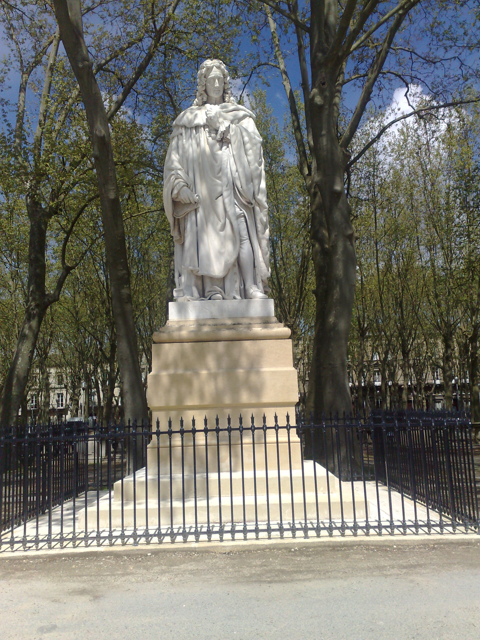 statue de Montesquieu