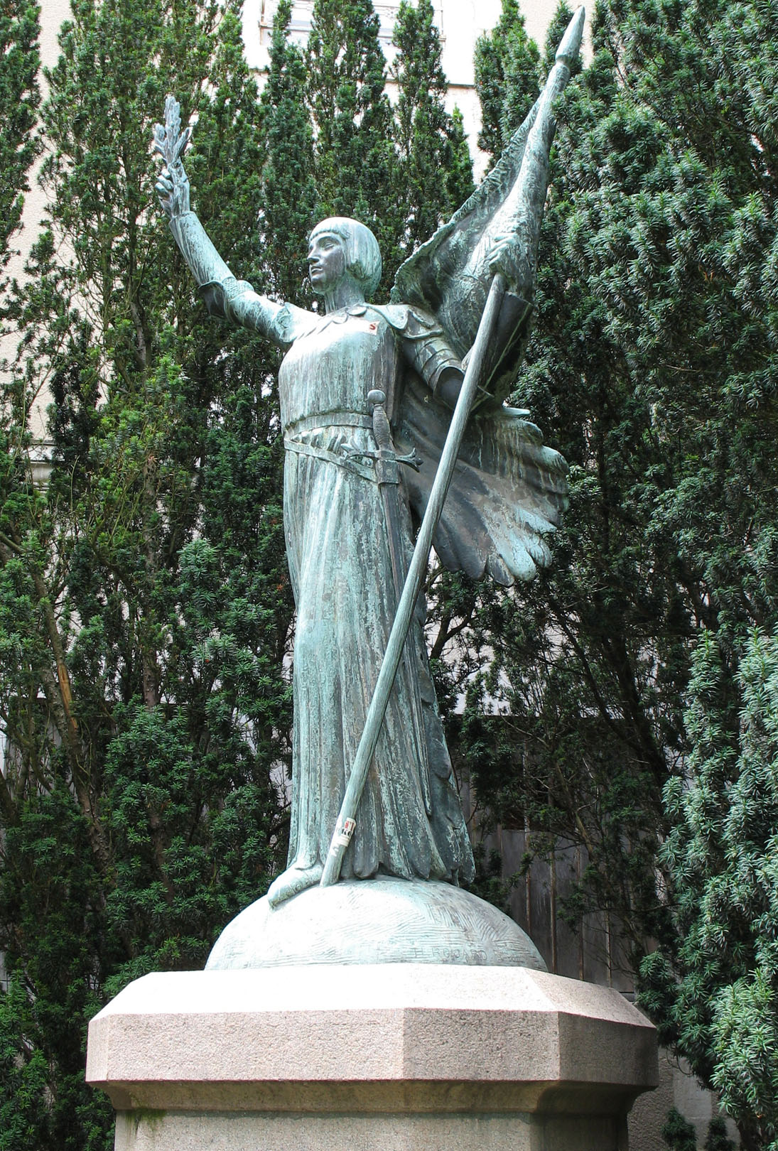 Jeanne d'Arc (statue en pied)