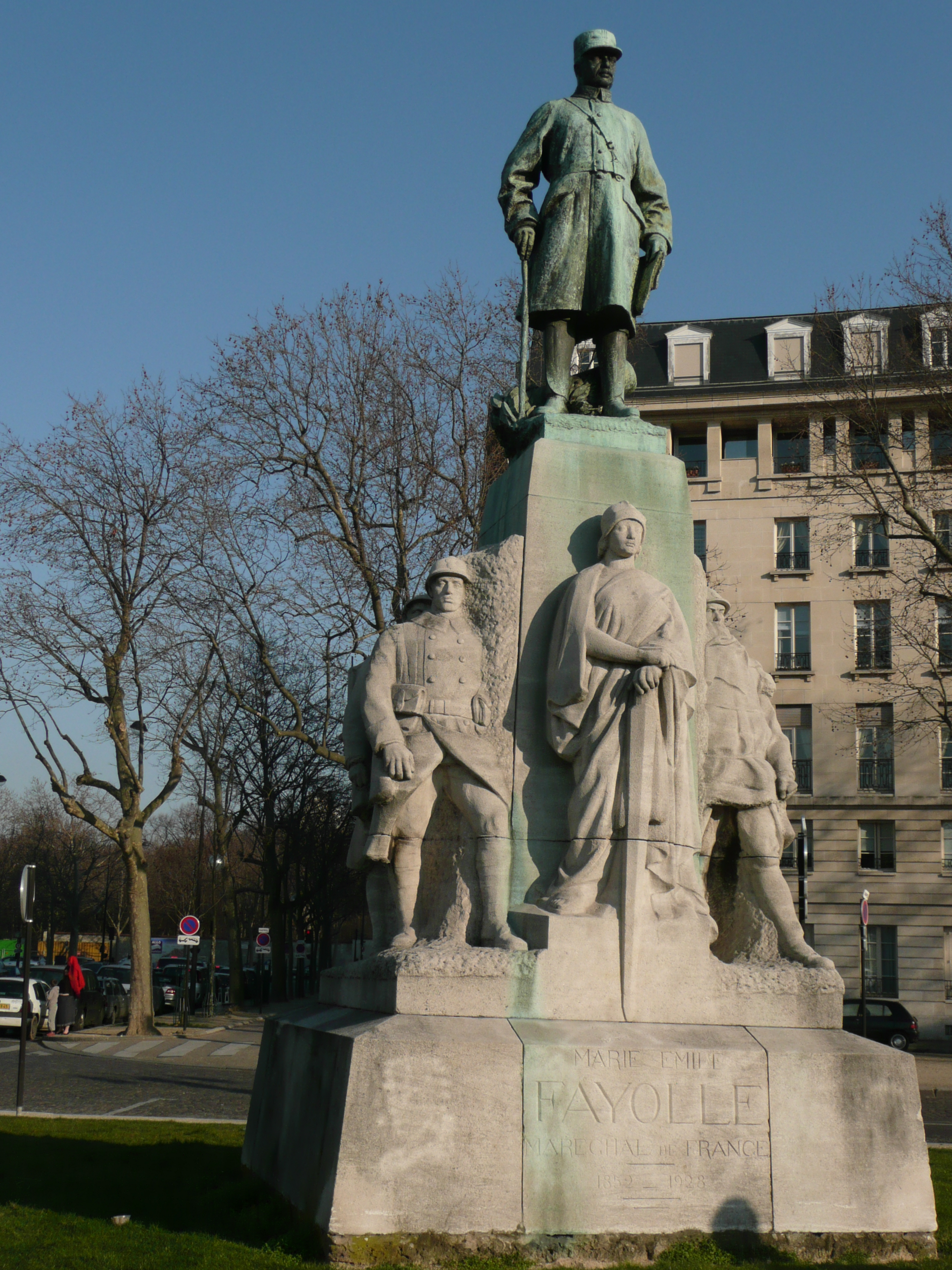 Statue du maréchal Fayolle