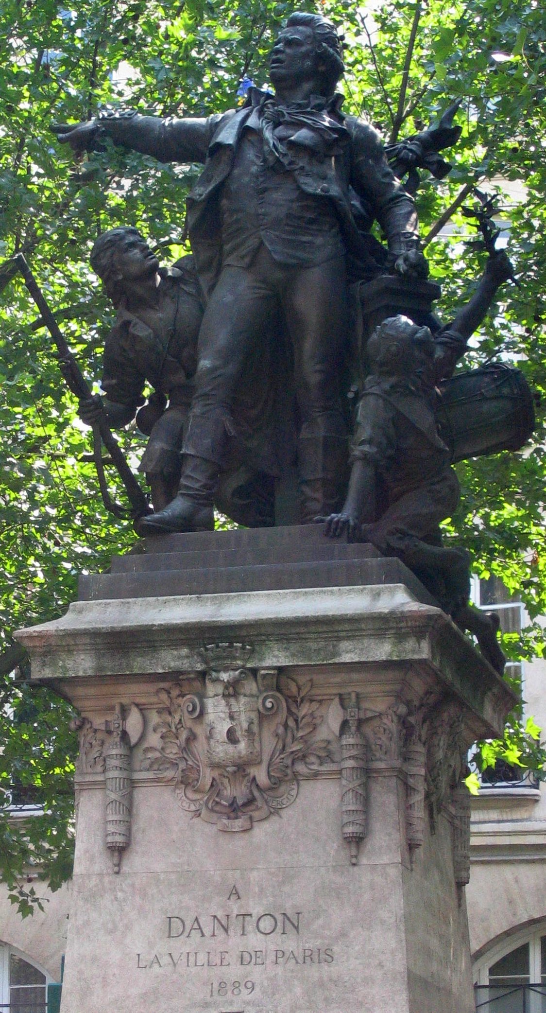 Statue de Danton